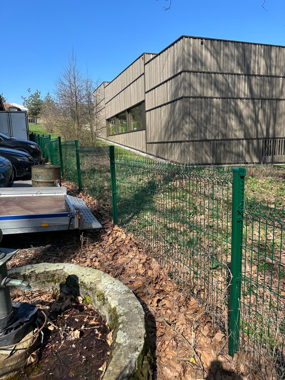 Green Océane-type rigid mesh fencing installed in Satigny
