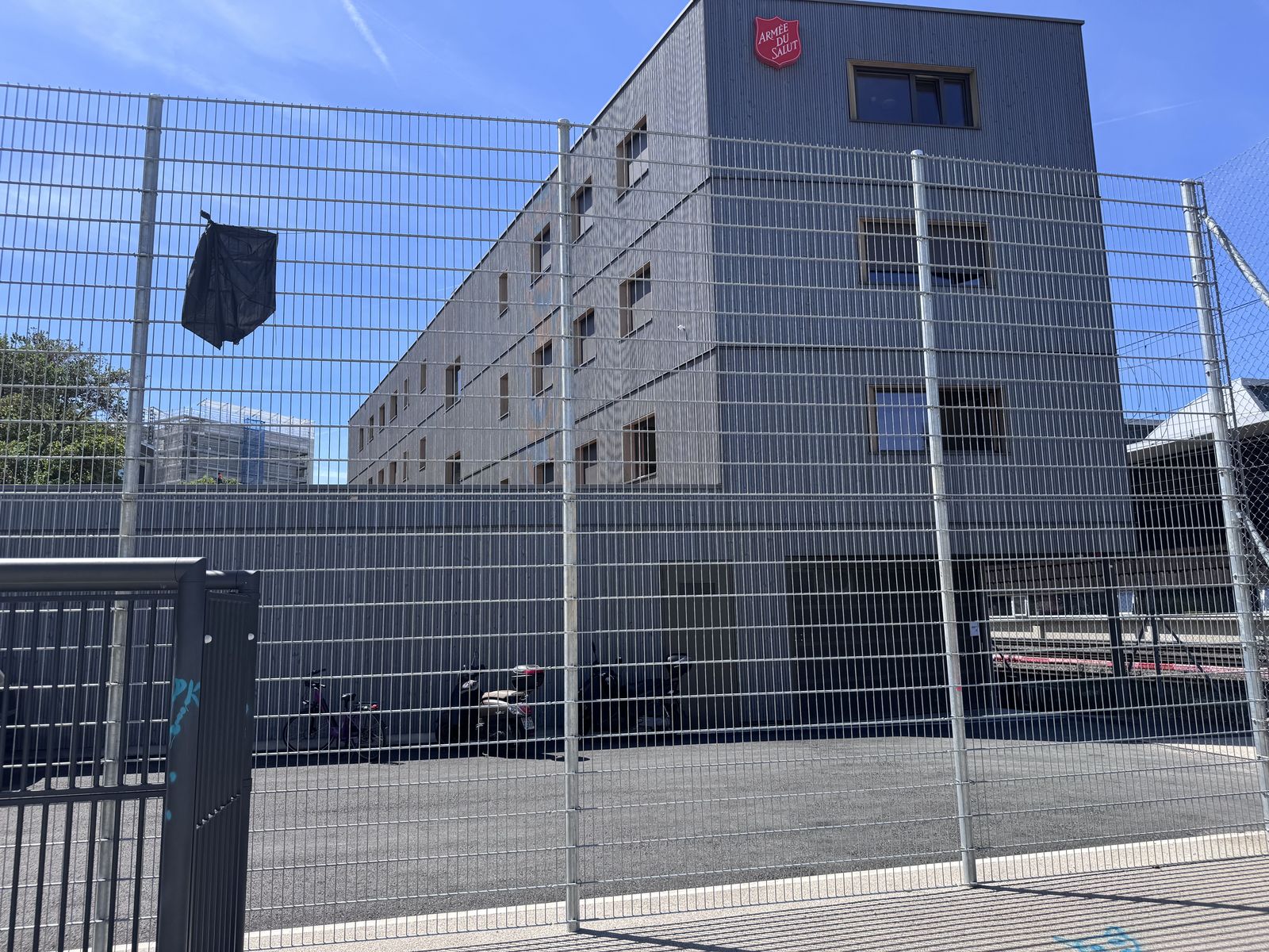 Rigid welded mesh fencing, Adronit-type fencing, 5 m high, Sécheron