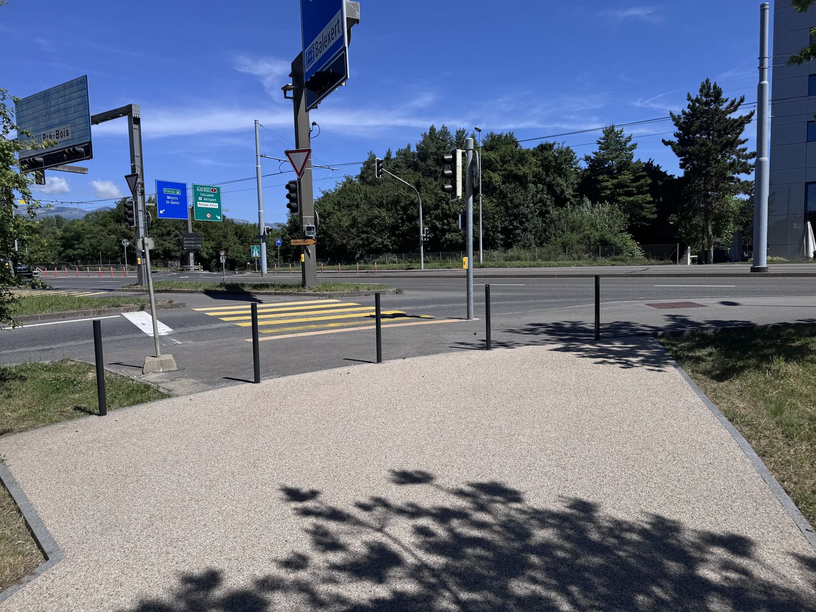 Road signage posts, Quartier de l'Étang