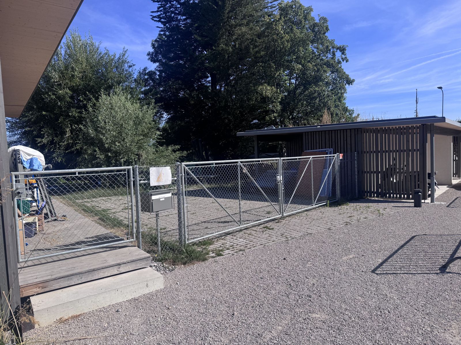 Gates, Chain-link gate, Plan-les-Ouates